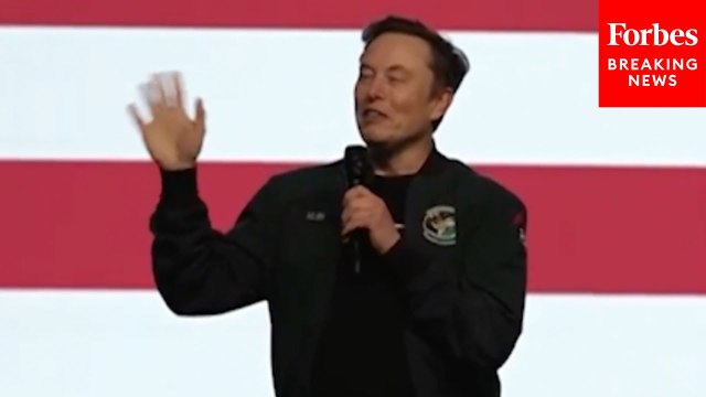 Elon Musk Reacts To Booing During His Town Hall Event In Green Bay, Wisconsin