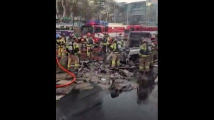 서울 도곡동서 트럭 적재물 화재..."담배꽁초 불 추정" / YTN