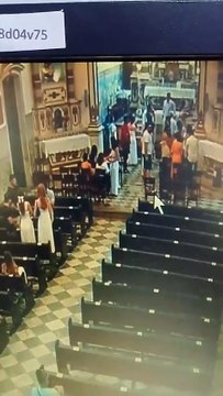 Dupla aproveita descuido e rouba bolsa de fiéis em igreja