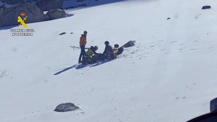 Rescate de un montañero en Peña Ubina