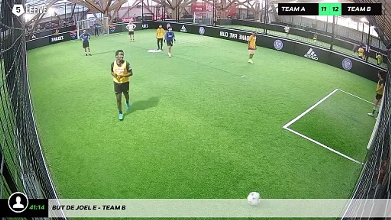 But de Joel E - Team B