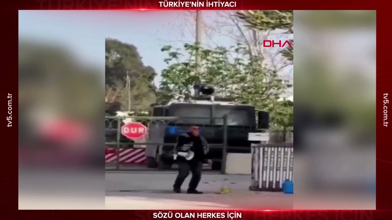İşgalci İsrail’i protesto için ABD konsolosluğu önünde kendisini yakmaya çalıştı