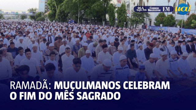 Muçulmanos celebram o fim do mês sagrado do Ramadã