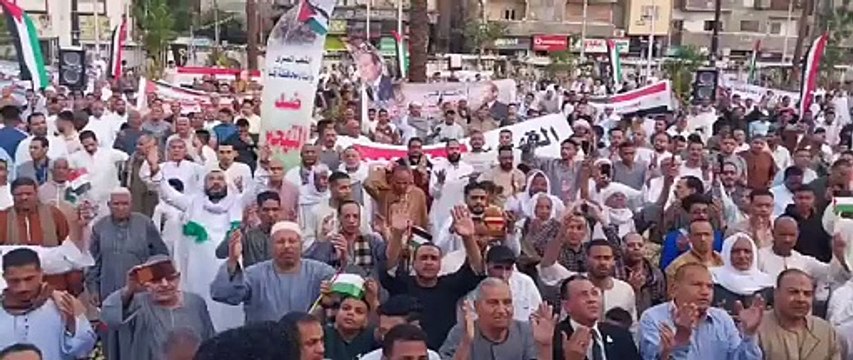 التهجير خط أحمر.. أهالي قنا يحتشدون عقب صلاة ‎عيد الفطر المبارك لدعم القضية الفلسطينية
