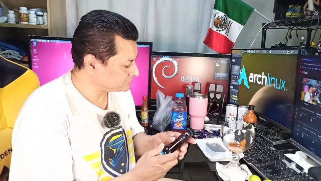3 de 3 Abriendo caja de vino tinto california 🍷_ Sardinas de Guaymas 🐟️ y cervezas amstel ultra 🍻