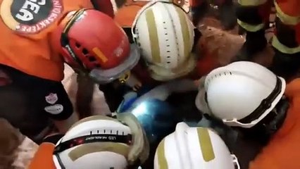 Man pulled alive from Myanmar quake rubble after five days