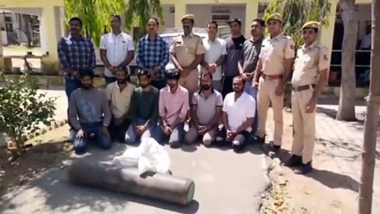 एक साल पहले ज्वेलर्स दुकान पर पड़ी आइटी की रेड, माल अधिक मिलने की संभावना पर की लूट की वारदात