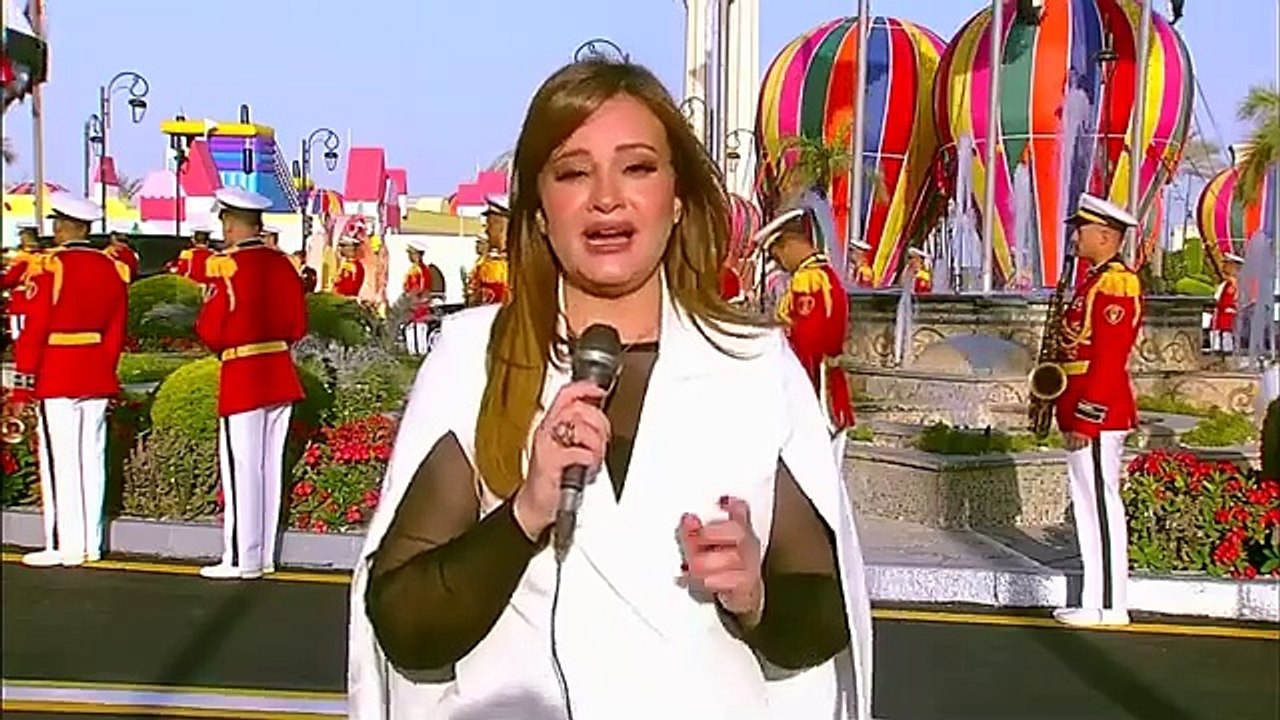 السيد الرئيس يحضر احتفالية عيد الفطر المبارك ويُكرم عددًا من أسر شهداء ومصابي القوات المسلحة والشرطة