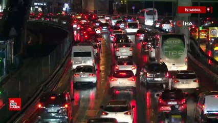 İstanbul’da trafik yoğunluğu yağmurun etkisiyle yüzde 74'e yükseldi