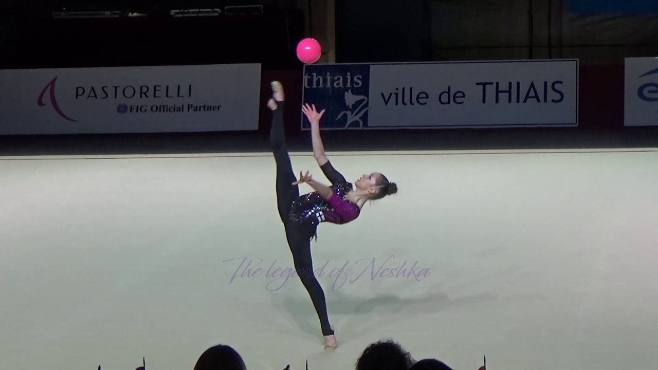 Anastasia ROGOZHINA (FIN) ball - 2025 Thiais AA