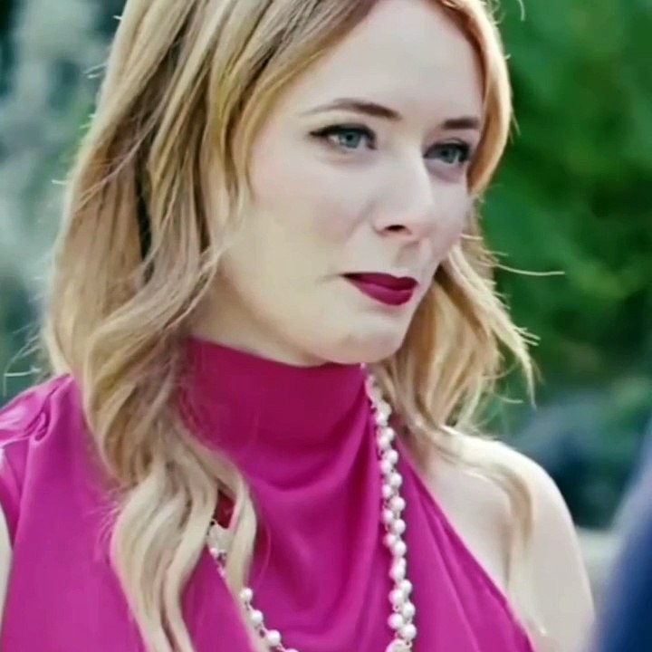 História a dama chefe da rejeitada á amada - Vídeo Dailymotion