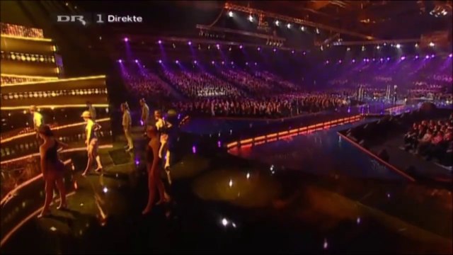 Felix Smith & Julie Berthelsen med Grand Prix-medley i Dansk Melodi Grand Prix 2010 | DR1