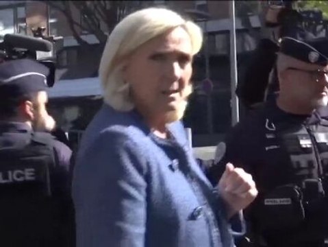 La Justicia francesa condena a Le Pen por malversación de fondos públicos a cuatro años y la inhabilita durante cinco