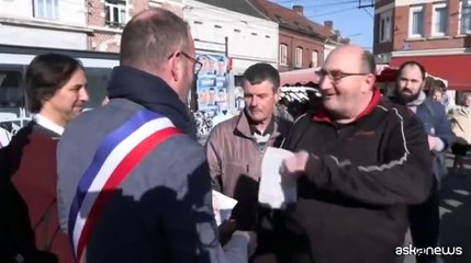 Francia, gli attivisti RN si mobilitano per sostenere Marine Le Pen