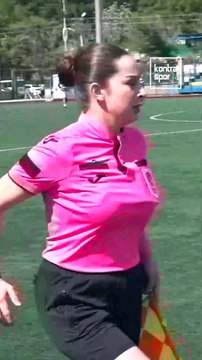 Futbol hakemi çift, yeşil sahalarda birlikte maç yönetiyor