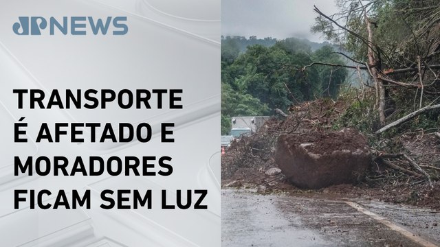 Porto Alegre: Chuva causa estragos e assusta moradores