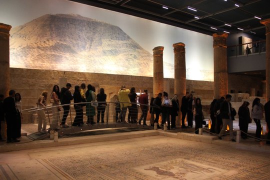 Zeugma Mozaik Müzesi'nde bayram yoğunluğu: Ziyaretçi akını sürüyor!