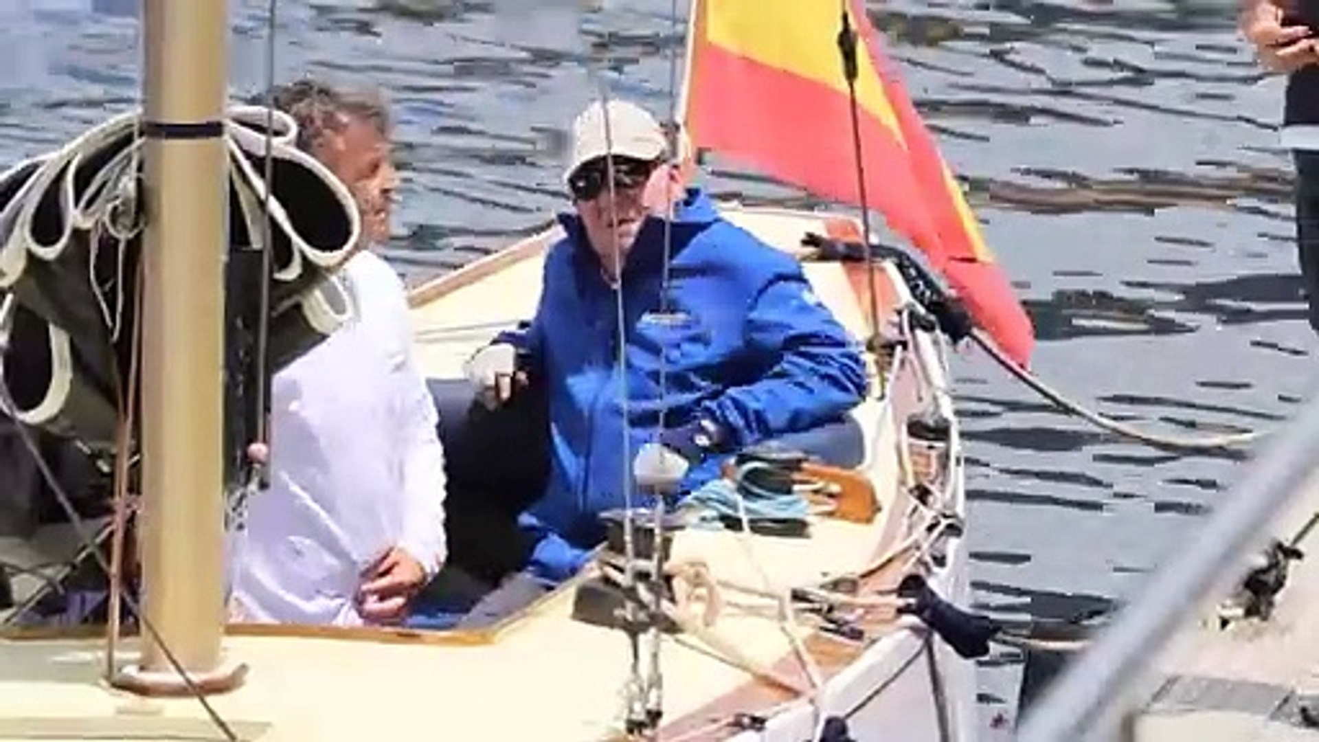 El rey Juan Carlos amenaza con demandar a Revilla por vulnerar su derecho  al honor