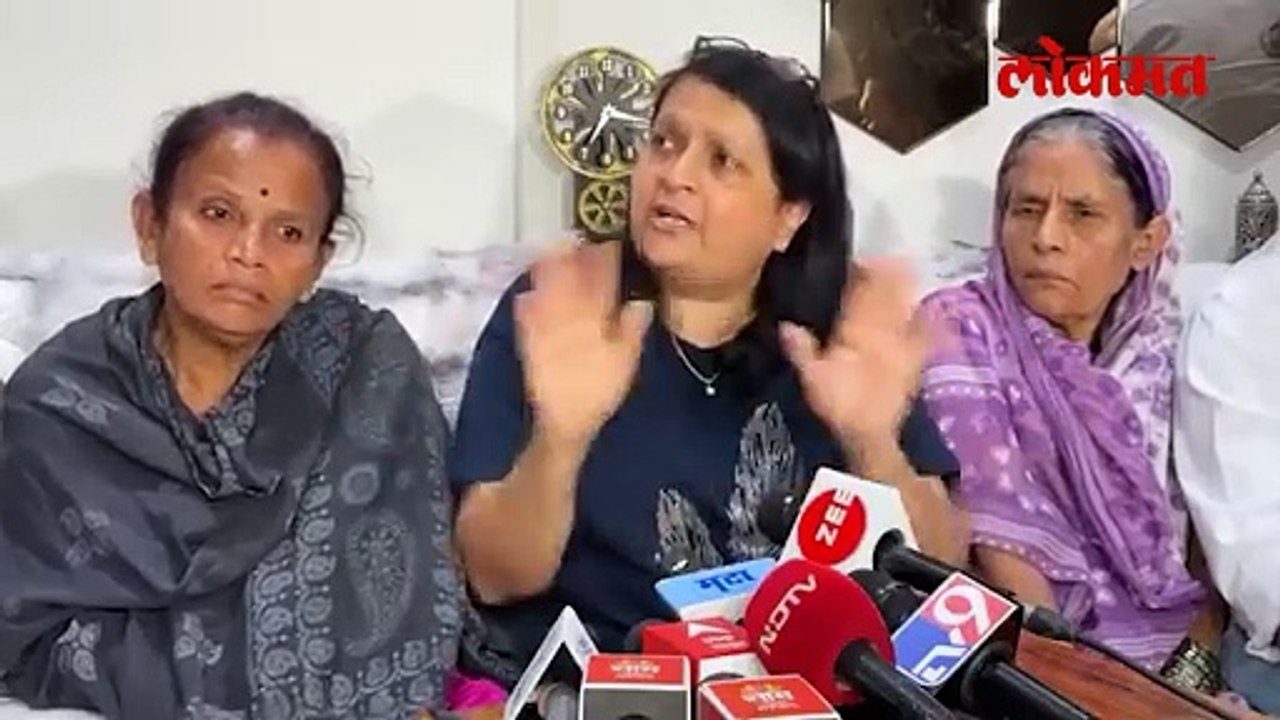 अंजली दमानियांना भेटले.. फाईल्स दिल्या..पंकजा मुंडेंविरोधात धनंजय मुंडेंनी काय केलं
