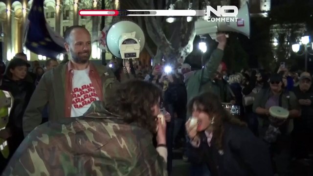 Des manifestants à Tbilissi exigent de nouvelles élections et la libération des prisonniers