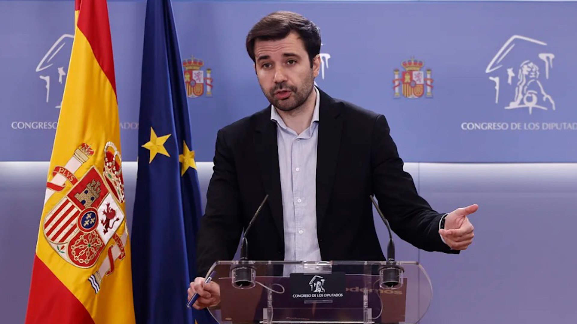 El portavoz de Podemos en el Congreso, Javier S�nchez, ha calificado de "infame y asquerosa" tanto la sentencia que absuelve a Dani Alves del delito de violaci�n, as� como los jueces que tomaron esta decisi�n, y se ha sorprendido de que Mar�a Jes�s Montero descubra ahora que hay jueces "machistas".
"Esperamos que el recurso presentado por la v�ctima no ratifique esta sentencia, que es infame. Nosotros tambi�n decimos que es absolutamente infame y asquerosa. Y quien ha puesto esa sentencia, pues tambi�n lo es", ha afirmado en una rueda de prensa en el Congreso.
