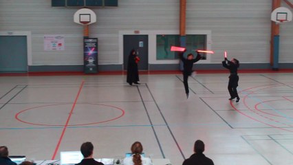 Quand le combat rencontre la grâce en sabre laser
