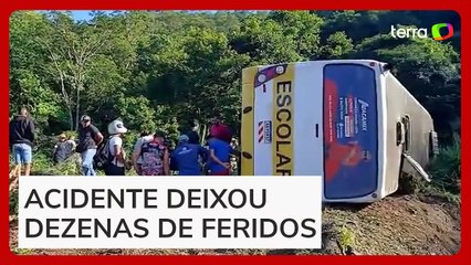 Ônibus escolar tomba e deixa dois estudantes mortos na Paraíba
