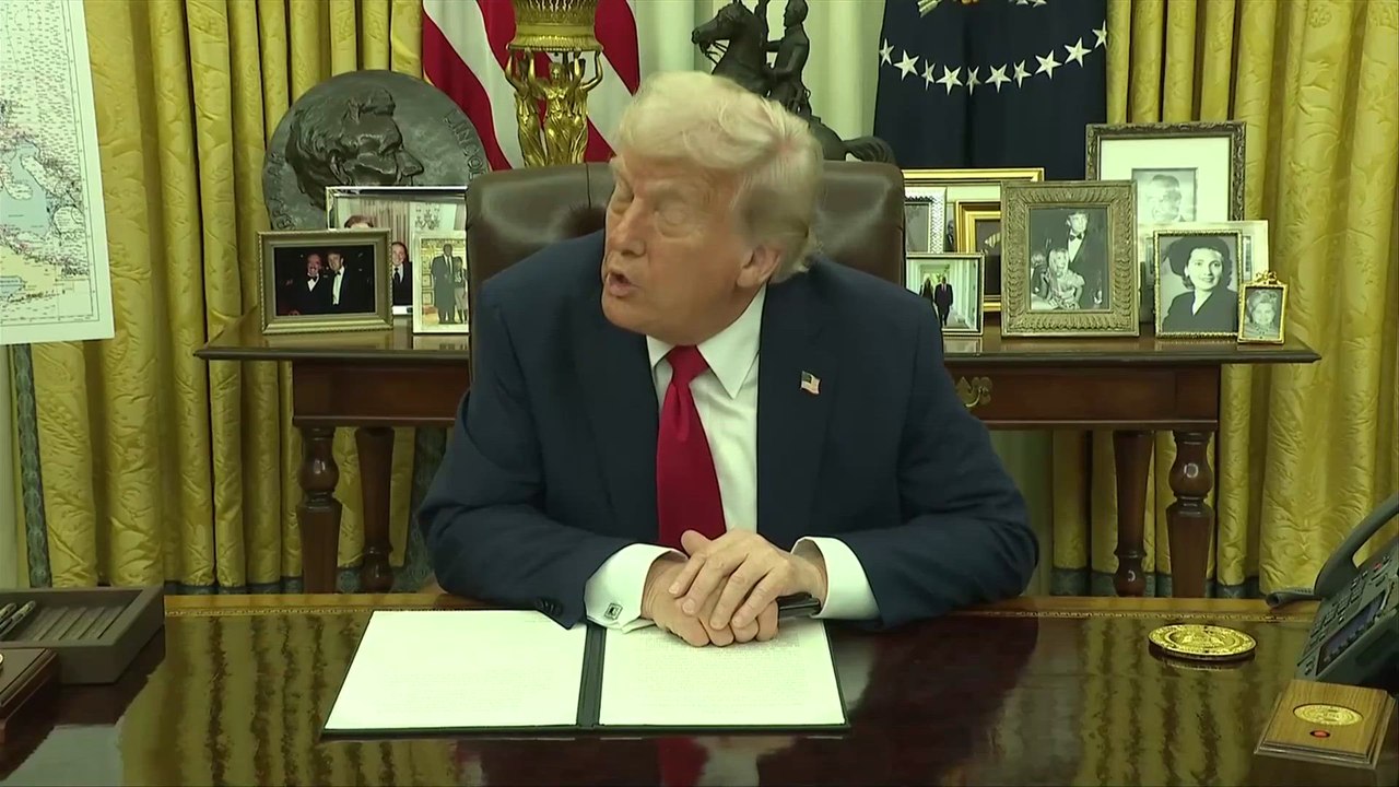 Kid Rock shocks Trump by renaming his iconic 'MAGA' slogan right in front of him