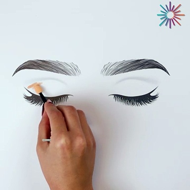 Learn the essential eyeshadow tip with us😍