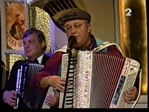 Program Drugi - Studio, zapowiedzi i reklamy (06.05.2001)