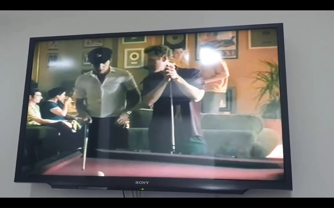 Switching from Disc 1 to Disc 2 to Disc 3 (Elvis The Early Years, Singapore)