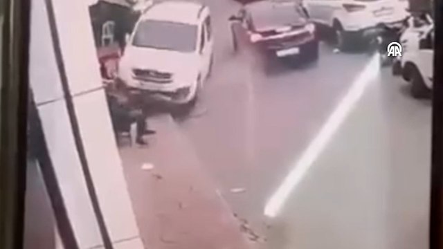 Beyoğlu'nda küçük yaştaki sürücünün araçla çarptığı kişi hayatını kaybetti