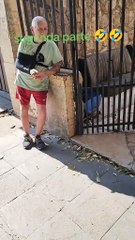 Mãe mete filho na rua. Homem faz 'renascer' carro que se torna em casa