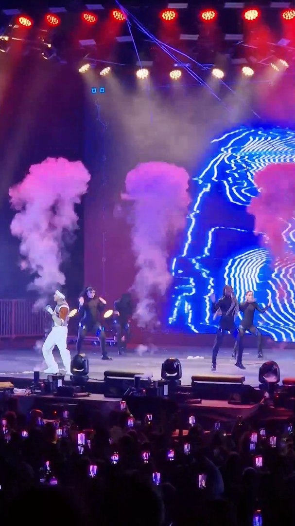 ⁣🎶 Sexo Virtual, Rauw Alejandro 🎵