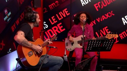 Adi Oasis & Waxx reprennent "I Wanna Be Your Lover" en live dans Foudre