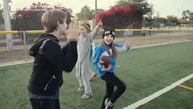 Malas influencias: El lado oscuro de las redes en la infancia Tráiler VO