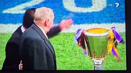 TINA ARENA - Advance Australia Fair (AFL Grand Final 2012)