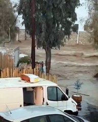 Yunanistan'ın Mikonos ve Paros Adaları'nda şiddetli fırtına sel ve yıkıma neden oldu