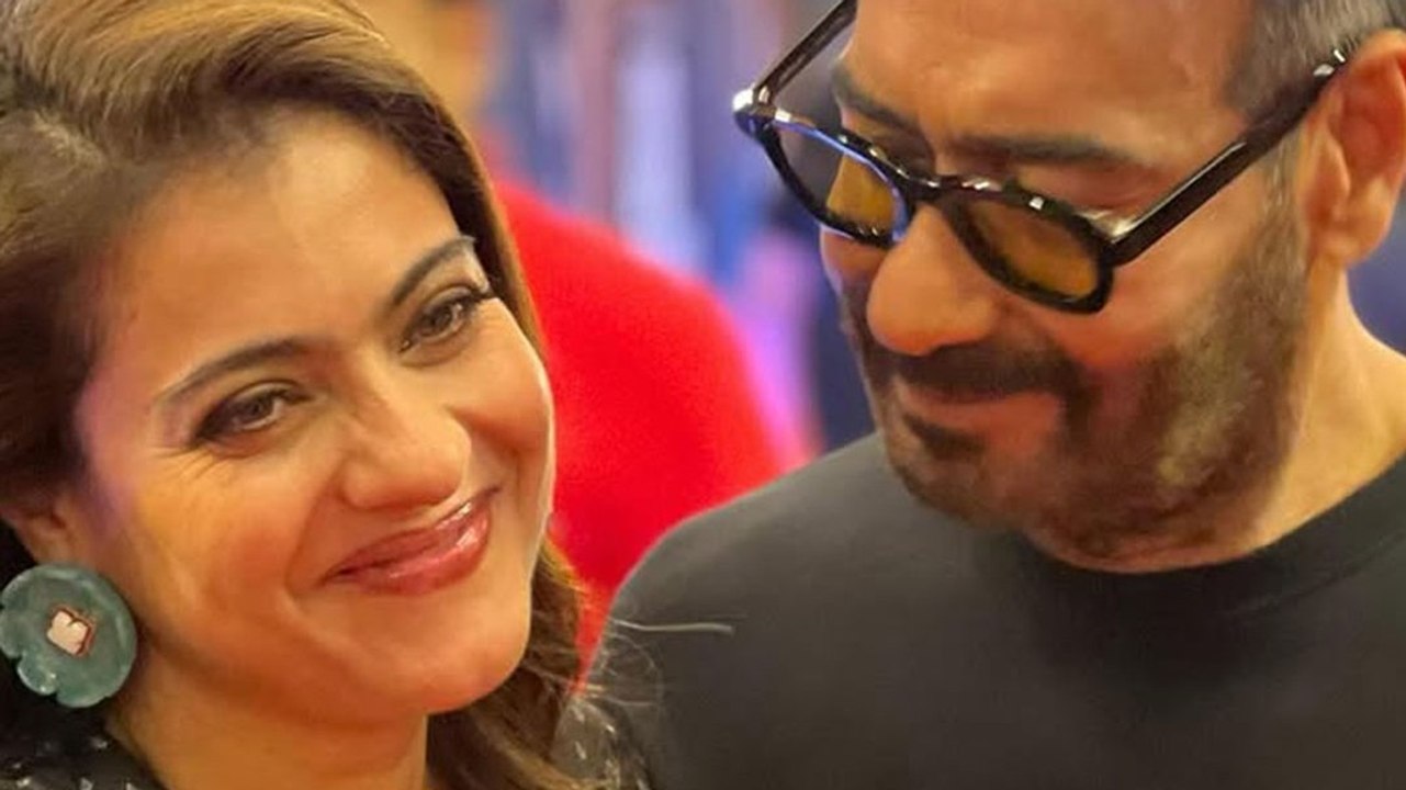 पति Ajay संग रोमांटिक हुईं Kajol, ली चुटकी, बोल...