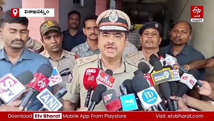 విశాఖలో ప్రేమోన్మాది ఘాతుకం - ఒకరు మృతి