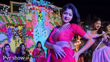 आखिर क्यों शादी शुदा औरते इयरफोन मे सुन रही है यह गाना _ कमर धके सुतेला #khushiraj_viral_dance #hit