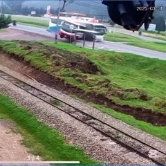 Revelan el video en que dos buses chocaron dejaron dos muertos y más de 30 heridos en Colombia