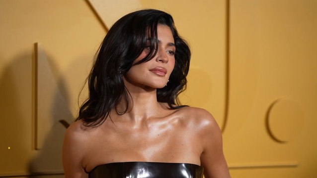 Fans Have A Lot Of Thoughts About The Kylie Jenner And Timothèe Chalamet Tennis Footage, But I'm Just Here Watching Kendall Give Serves