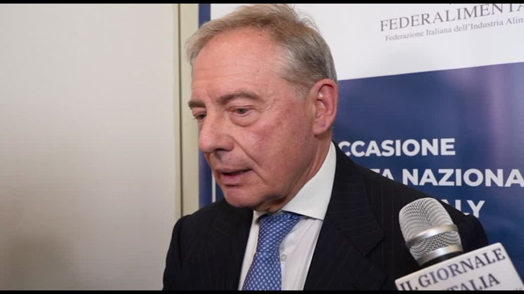 Video Dazi, ministro Urso: rispondere con altri dazi aumenterebbe il danno