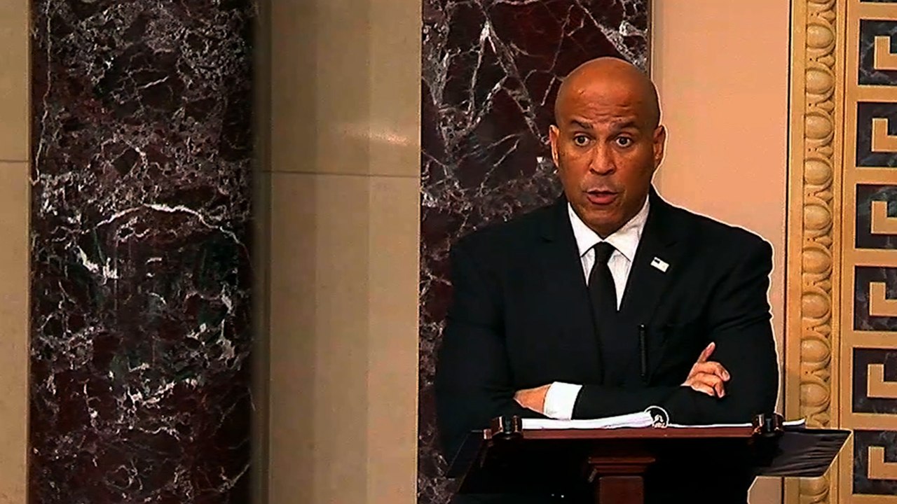 Contre Trump, un démocrate bat le record du discours le plus long au Sénat américain