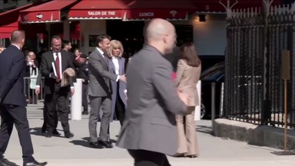 Le président français Macron fait visiter Notre-Dame de Paris aux membres de la famille royale danoise