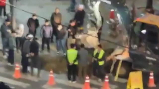 서울 강동구 소규모 땅 꺼짐 발생...다친 사람 없어 / YTN