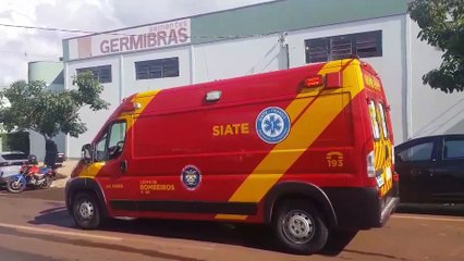 Motociclista é socorrido pelo Siate após acidente na Rua Vitória