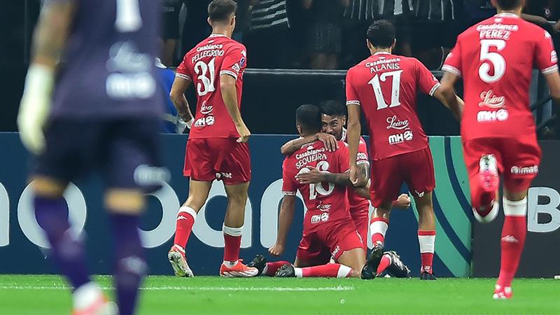 2MINS | Corinthians (BRA) vs Huracán (ARG) | HIGHLIGHTS Copa Sudamericana | 04/02/2025 | beIN SPORTS