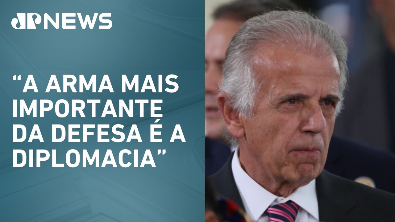 Em meio a tensão global, ministro da Defesa def...